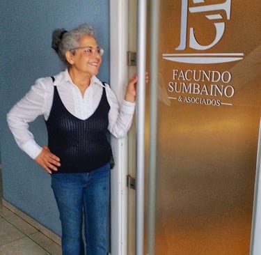 asesoria juridica, entrando al estudio juridico